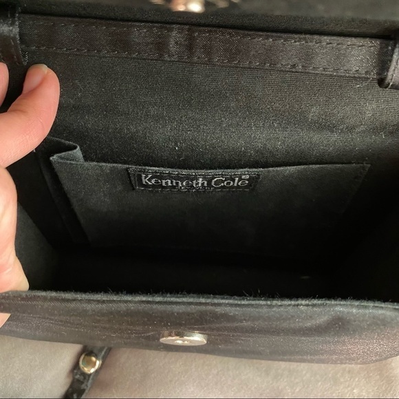KENNETH COLE Purse. Satin clutch with bow, removable strap, black - Picture 4 of 7